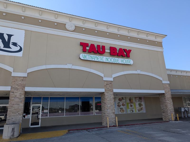 Tau Bay exterior