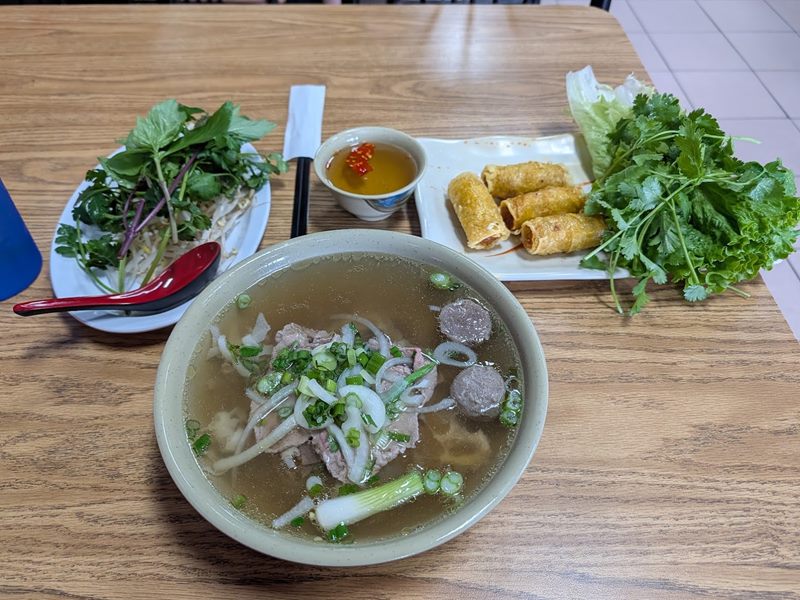 Tau Bay food